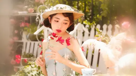 山路逆行越野车事故